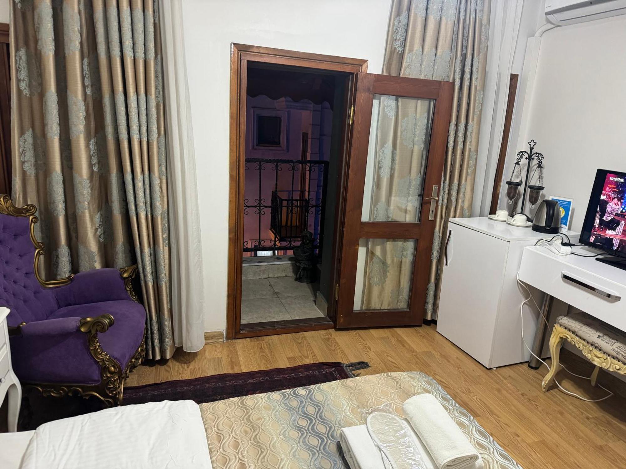 Rosalie Palace Истанбул Екстериор снимка